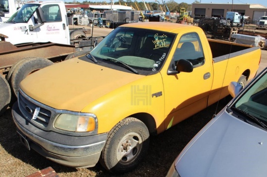 FORD F150 SALVAGE, Gas Engine, Automatic Transmission, Single Axle, Runs But WIll Not Pull  ~