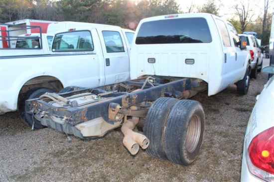FORD F350 SALVAGE, Cab & Chassis, Powerstroke Engine, Automatic Transmission, Single Axle  ~ Y