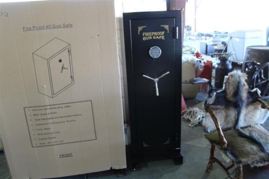 14 GUN FIRE PROOF SAFE . ~