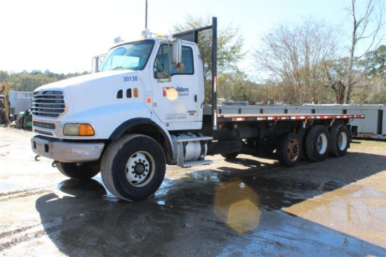 STERLING LT9500 25' Steel Flatbed, Air Lift 3rd Axle, Mercedes Engine, 10 Speed Transmission, Tri Ax