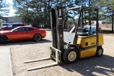 YALE GP050TGE83.4  3 STAGE, GAS & PROPANE, SIDE SHIFT FORKLIFT W/TANK INCLUDED, 4899 HRS, S/N A87581