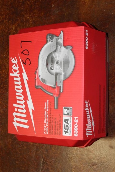 (1) Milwaukee 7-1/4” Circular Saw w/ Tilt-Lok Handle Model 6390-21