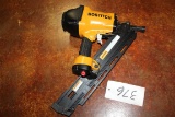 (1) Stanley BOSTITCH Industrial High-Power Paper Tape Framing Nailer System Model F33PT