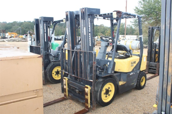 Doosan/Daewoo G25E Solid Tire Propane Forklift