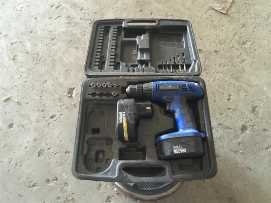 DURACRAFT 18V CORDLESS DRILL, WITH CASE NO CHARGER