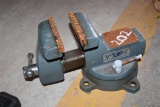 BENCH VISE