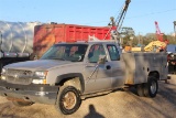 3500 1GBJC39U54E238412 CHEVROLET 3500 Service Bed Extended Cab Gas Engine Automatic Transmission