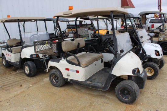E-Z-GO GOLF CART Electric w/ Charger Bed    ~