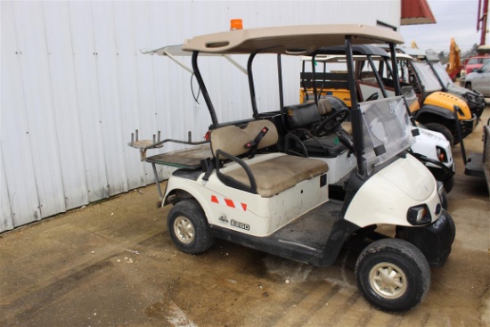 E-Z-Go Golf Cart Electric w/ Charger bed  ~