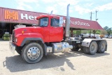 MACK RD688S Diesel Engine - 18 Speed Transmission - Tandem Axles - Air Slide 5th Wheel - Air Ride