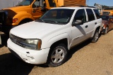 CHEVROLET TRAIL BLAZER SALVAGE ROW - Gas Engine - Automatic Transmission - NO TITLE