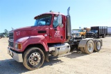 MACK CH613 Diesel Engine - 10 Speed Transmission - Tandem Axles - 50,000 lb GVW - Aluminum Headache