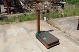 VINTAGE CARDINAL SCALE