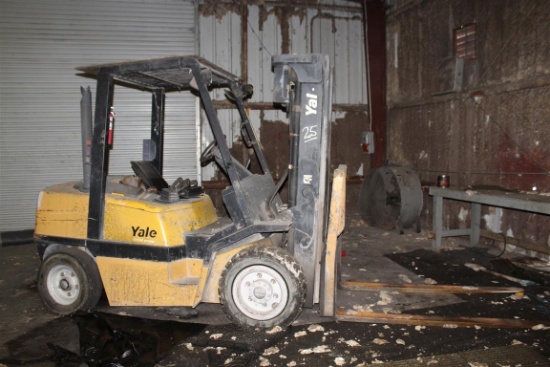 YALE 195A 7750 CAP FORKLIFT, 5021352-24, W/FORKLIFT, DSL ENGINE, S/N C813B01755Y (NEEDS HYD WORK, HA