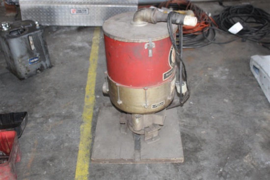 INVINCIBLE VACUUM CORPORATION 682 MODEL, 230 VOLT, PHASE 1