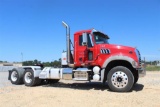 2013 MACK GU713