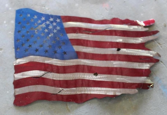 METAL AMERICAN FLAG SIGN