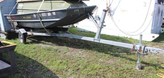 Weldcraft 14' Boat w/ Magic Trail Trailer - NO TITLE ON TRAILER - HAS BOAT REGISTRATION