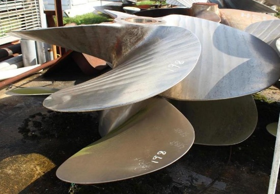 Lot of (1) RH & (1) LH Propellers - 90"x65"