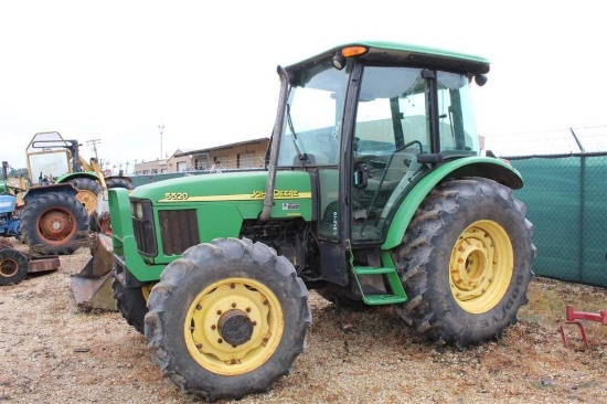 JOHN DEERE 5520