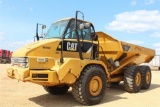 2010 CATERPILLAR 725