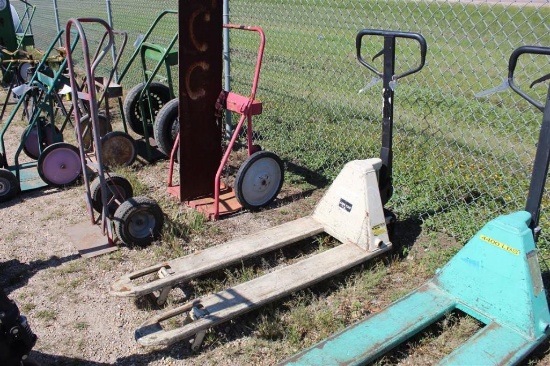 4,400lb Pallet Jack