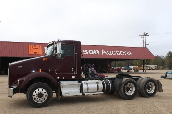 2015 KENWORTH T800 DAY CAB