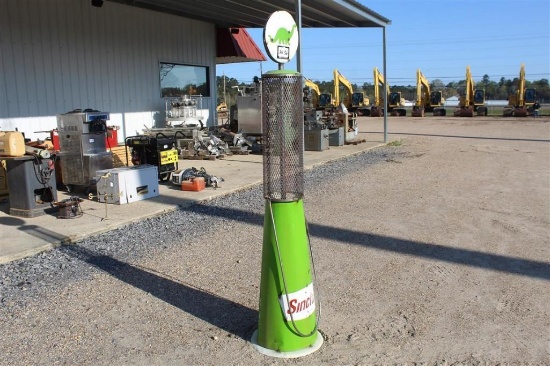 SINCLAIR GAS PUMP DECOR