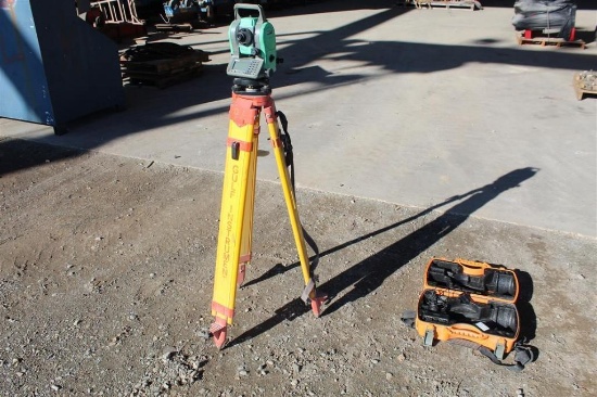 TOPCON DIGITAL THEODOLITE