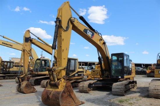 2019 CATERPILLAR 326FL