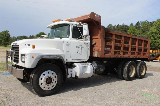 2001 MACK RD688S