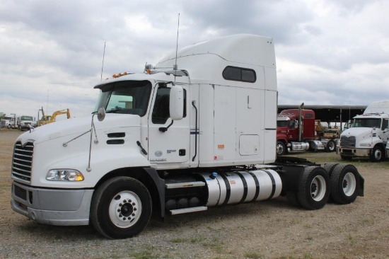 2011 MACK CXU613
