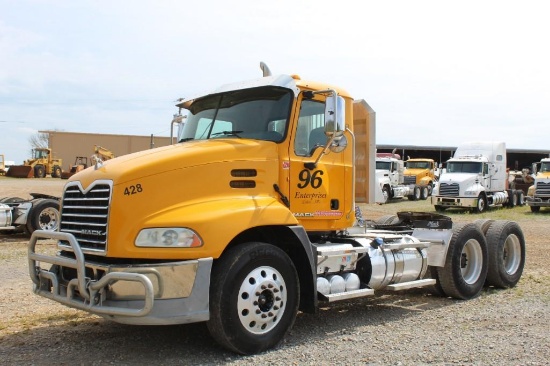 2014 MACK CXU613 DAY CAB