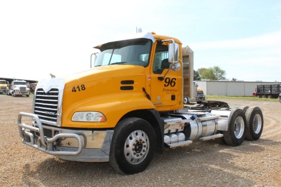 2014 MACK CXU613 DAY CAB