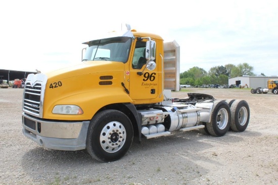 2014 MACK CXU613 DAY CAB
