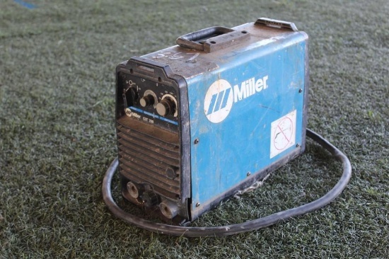 MILLER CST280 WELDER