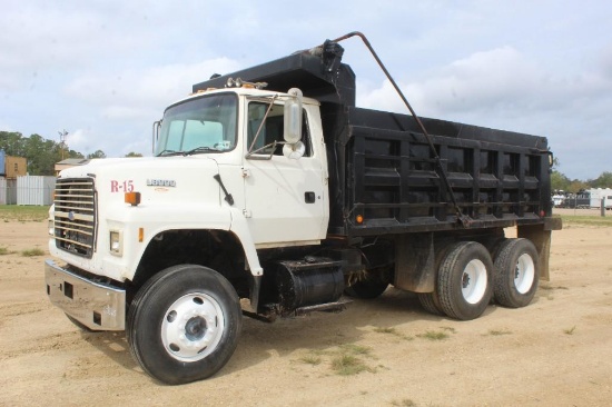 1996 FORD L8000