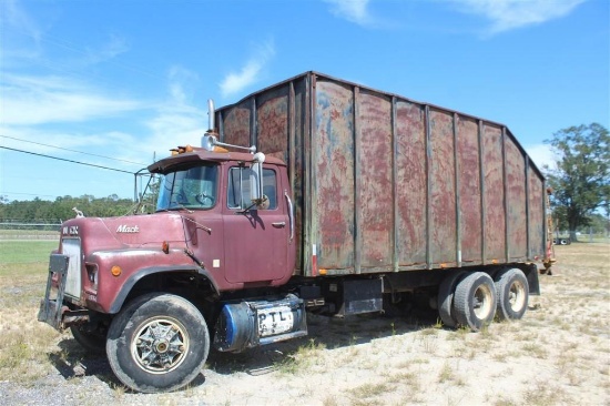 1974 MACK DM685S