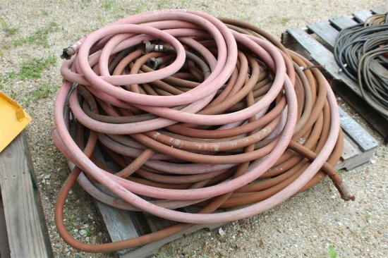 PALLET W/ AIR HOSES