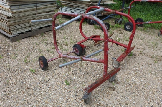 LOT W/ (2) WIRE CARTS
