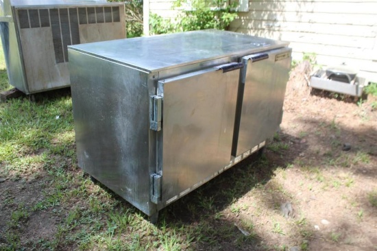 STAINLESS BEVERAGE AIR COOLER