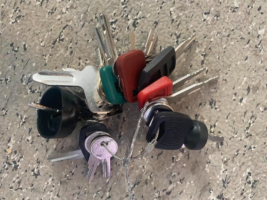 SET OF EQUIPMENT KEYS