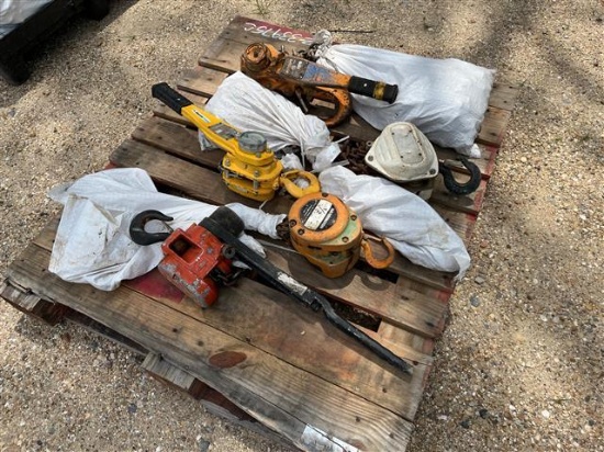 PALLET OF CHAIN AND LEVER HOISTS