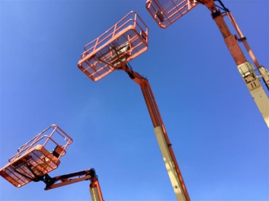 2008 JLG 600AJ