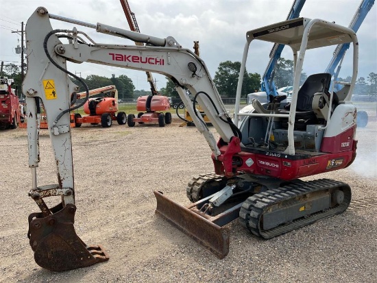 TAKEUCHI TB230 EXCAVATOR