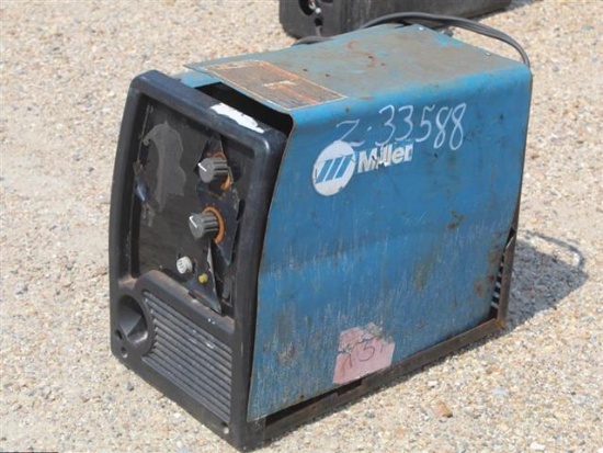 MILLER WELDING MACHINE
