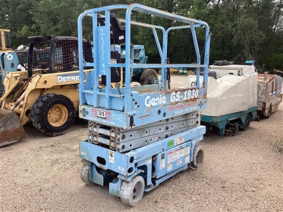 GENIE GS1930 SCISSOR LIFT