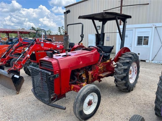 MASSEY FURGUSON TRACTOR