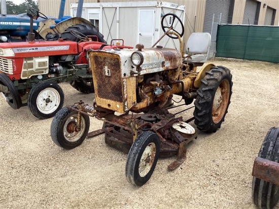 1969 FARMALL CUB TRACTOR