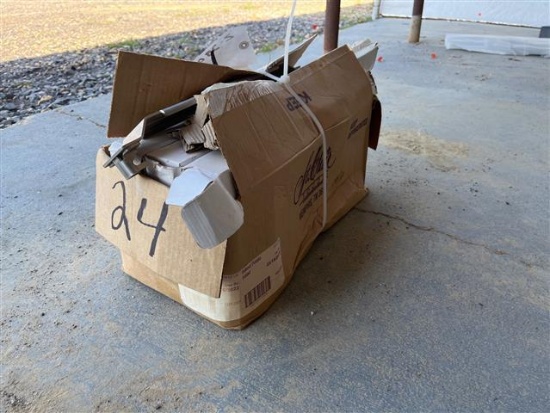 BOX OF SAW BLADE GUIDES